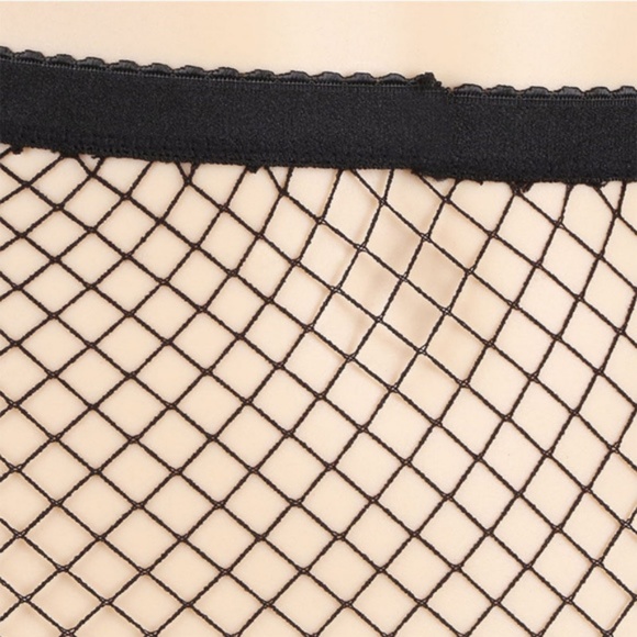 Black Normal Weave Fishnet Tights Stocking O/S - Picture 3 of 4